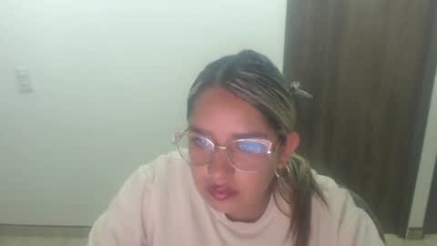 Snapshot of camivilla393140 chatting on 07.07.26 camivilla393140 online show from 07.07.26