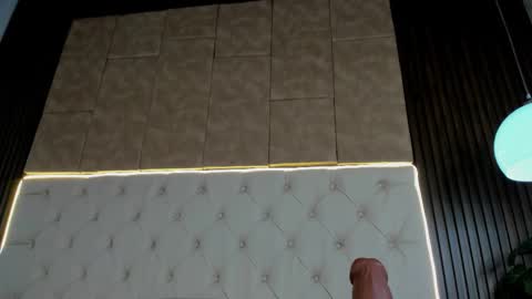 Snapshot of cammila_rosee chatting on 12.04.25 Camila online show from 12.04.25