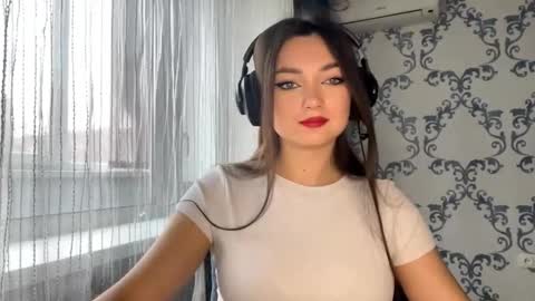 Snapshot of cancychill chatting on 11.12.25 Kate online show from 11.12.25