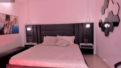  Candanse R  online show from 10.18.25