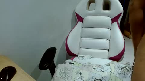 Snapshot of canddysexxx_ chatting on 02.14.25 Carolina online show from 02.14.25