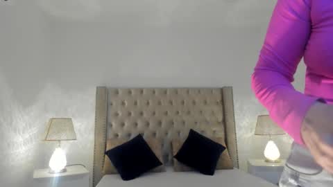 Candie  online show from 12.14.25