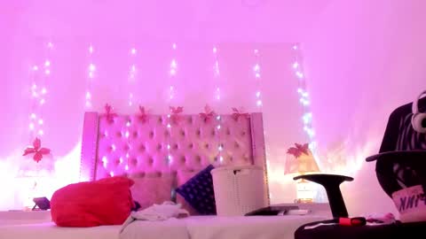 Candie  online show from 02.15.26