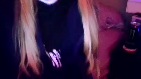 Snapshot of candismiths chatting on 11.26.25 Candi online show from 11.26.25