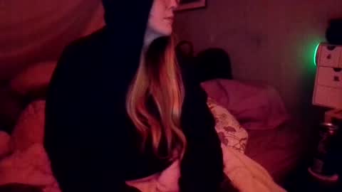 Snapshot of candismiths chatting on 12.02.25 Candi online show from 12.02.25