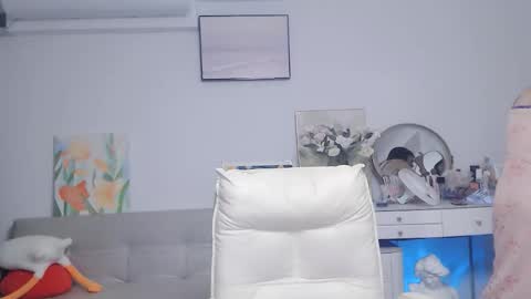 Snapshot of candy8998 chatting on 10.29.25 candy8998 online show from 10.29.25