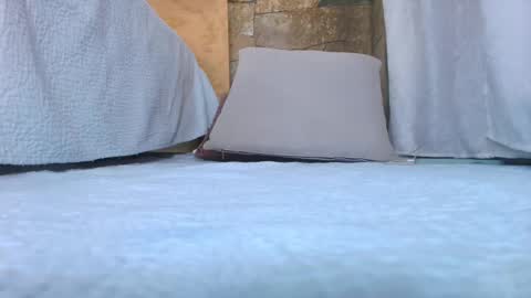 Snapshot of candy_feett chatting on 10.22.25 Jolie online show from 10.22.25