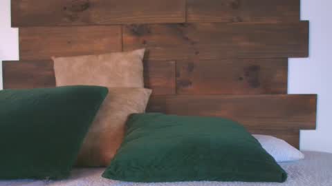 Snapshot of candy_feett chatting on 10.25.25 Jolie online show from 10.25.25