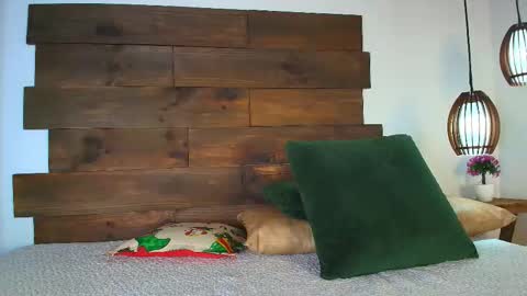 Snapshot of candy_feett chatting on 02.11.26 Jolie online show from 02.11.26