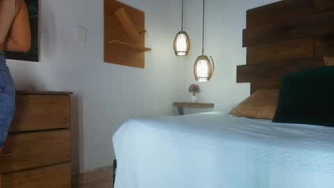 Jolie online show from 04.15.26