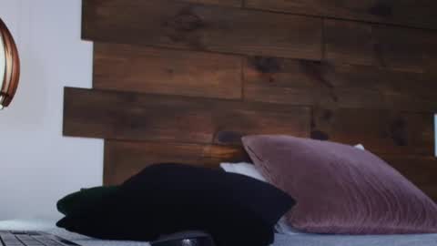 Snapshot of candy_feett chatting on 06.19.26 Jolie online show from 06.19.26