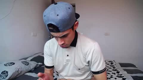 Snapshot of candy_grey28 chatting on 10.12.25 Candy  Grey online show from 10.12.25