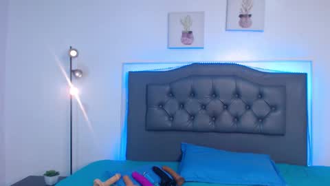 Snapshot of candy_lux_ chatting on 11.26.25 Candy online show from 11.26.25