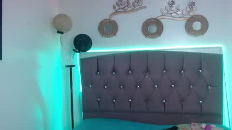 Snapshot of candy_lux_ chatting on 11.30.25 Candy online show from 11.30.25