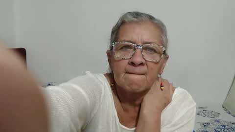 Snapshot of candy_mature_ chatting on 04.21.26 candy online show from 04.21.26
