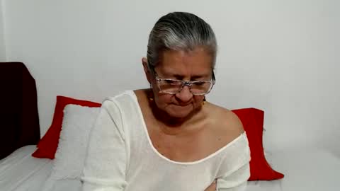 Snapshot of candy_mature_ chatting on 05.24.26 candy online show from 05.24.26