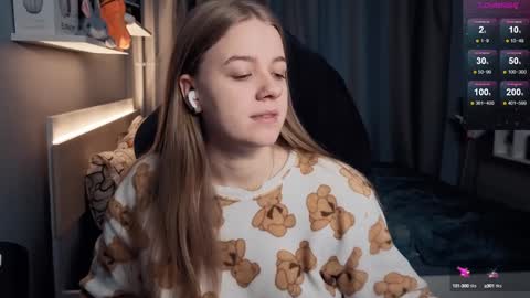 Snapshot of candy_meggie chatting on 02.02.25 Megan online show from 02.02.25