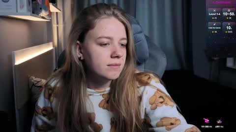 Snapshot of candy_meggie chatting on 03.11.25 Megan online show from 03.11.25