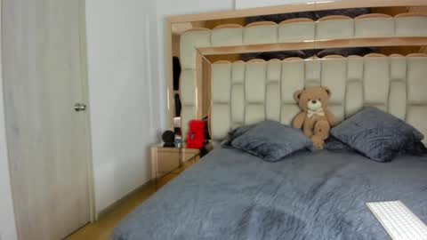 Snapshot of candy_sam28 chatting on 12.18.24 samantha online show from 12.18.24