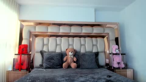 Snapshot of candy_sam28 chatting on 11.08.25 samantha online show from 11.08.25