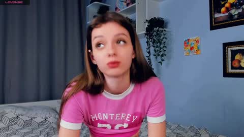 Snapshot of candy_sandy_ chatting on 02.07.25 Sandy online show from 02.07.25