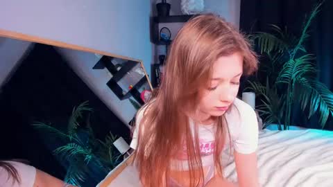 Snapshot of candy_sandy_ chatting on 02.22.25 Sandy online show from 02.22.25
