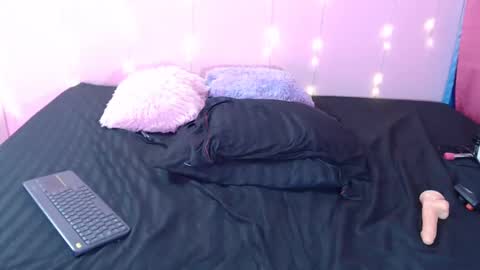 Snapshot of candy_sexx15 chatting on 12.07.24 MELISSA online show from 12.07.24