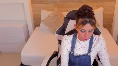 Snapshot of candy_summer28_ chatting on 10.28.25 CANDY online show from 10.28.25