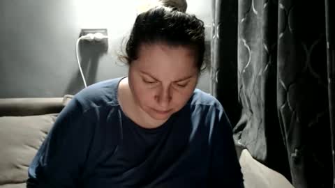 Laura online show from 02.12.26