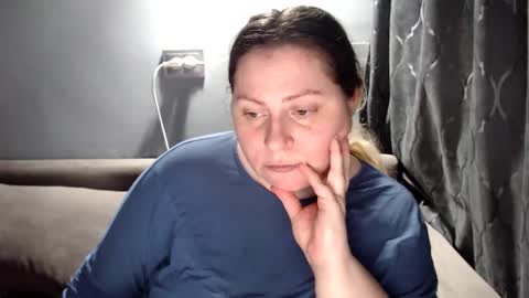 Laura online show from 04.06.26