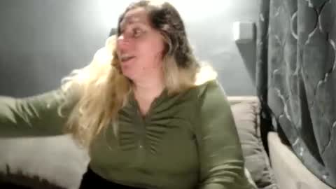 Laura online show from 04.26.26