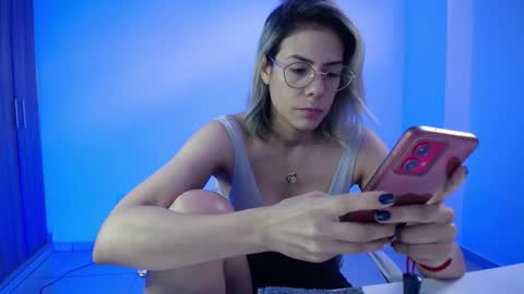 Candy Dowson online show from 11.04.25