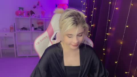 You can call me HH online show from 12.14.25