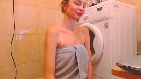 CANDYJESx online show from 12.18.24