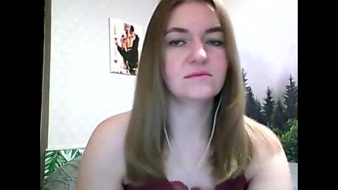 Snapshot of candyolime chatting on 02.09.25 Daisy online show from 02.09.25