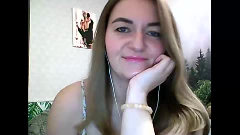 Snapshot of candyolime chatting on 02.16.25 Daisy online show from 02.16.25