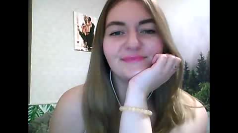 Snapshot of candyolime chatting on 02.26.25 Daisy online show from 02.26.25