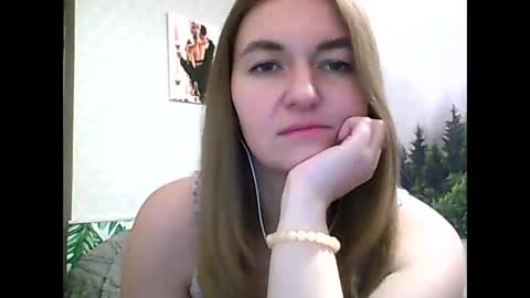 Snapshot of candyolime chatting on 03.02.25 Daisy online show from 03.02.25