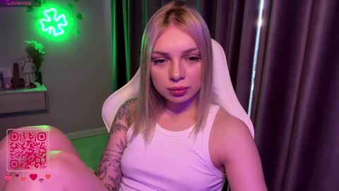 Snapshot of candyrass chatting on 06.06.26 Candy online show from 06.06.26