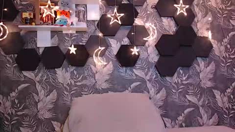 Mia online show from 02.03.26