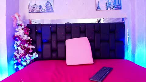 Aura  online show from 01.21.25