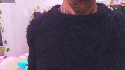 Aura  online show from 10.08.25