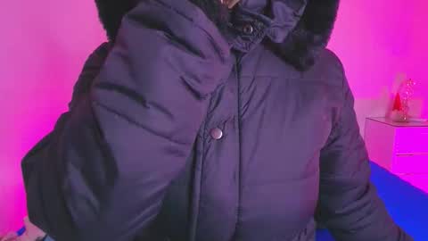 Aura  online show from 11.22.25