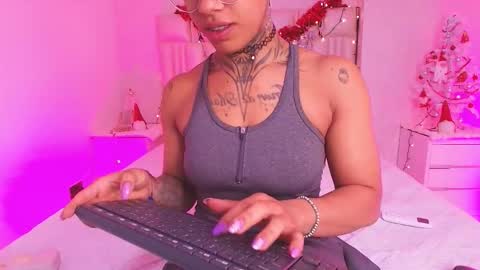 Aura  online show from 11.29.25