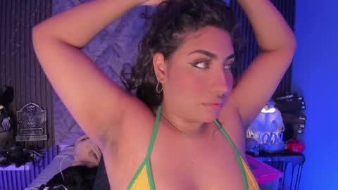 GABRIELA LOPEZ online show from 10.09.25