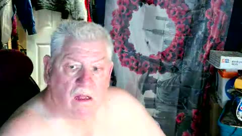 canoelicker69 online show from 06.10.26