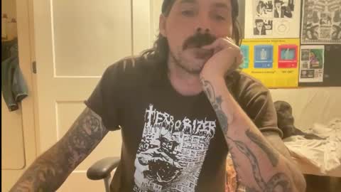 Snapshot of cantleavethehouse chatting on 02.04.26 cantleavethehouse online show from 02.04.26