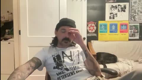 Snapshot of cantleavethehouse chatting on 02.05.26 cantleavethehouse online show from 02.05.26