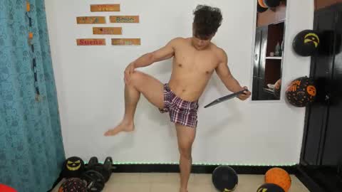 Snapshot of capitan_jones007 chatting on 10.14.25 jones online show from 10.14.25