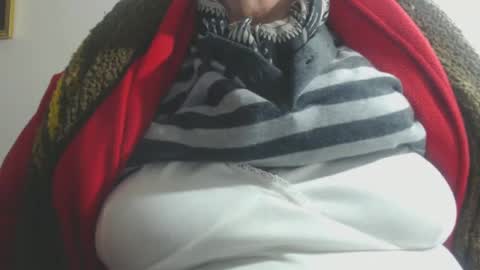 Snapshot of capitanfuturo44 chatting on 02.16.25 Cinzia ex regina online show from 02.16.25